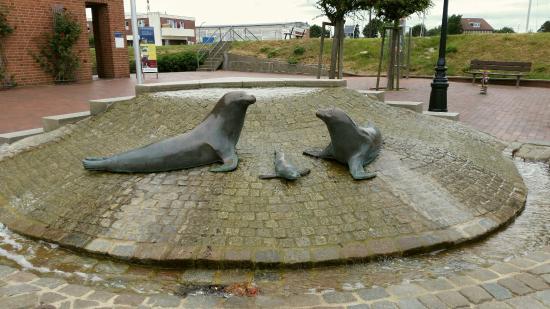 Rathaus Mit Seehundbrunnen